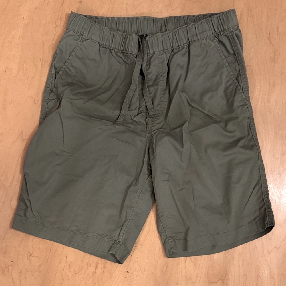 Uniqlo Men's Front Flat in Olive Green